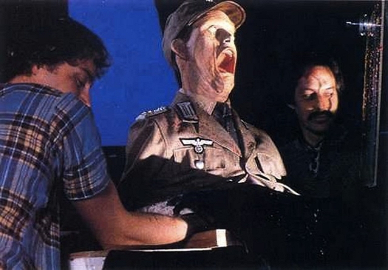 RAIDERS HEAD EFFECTS